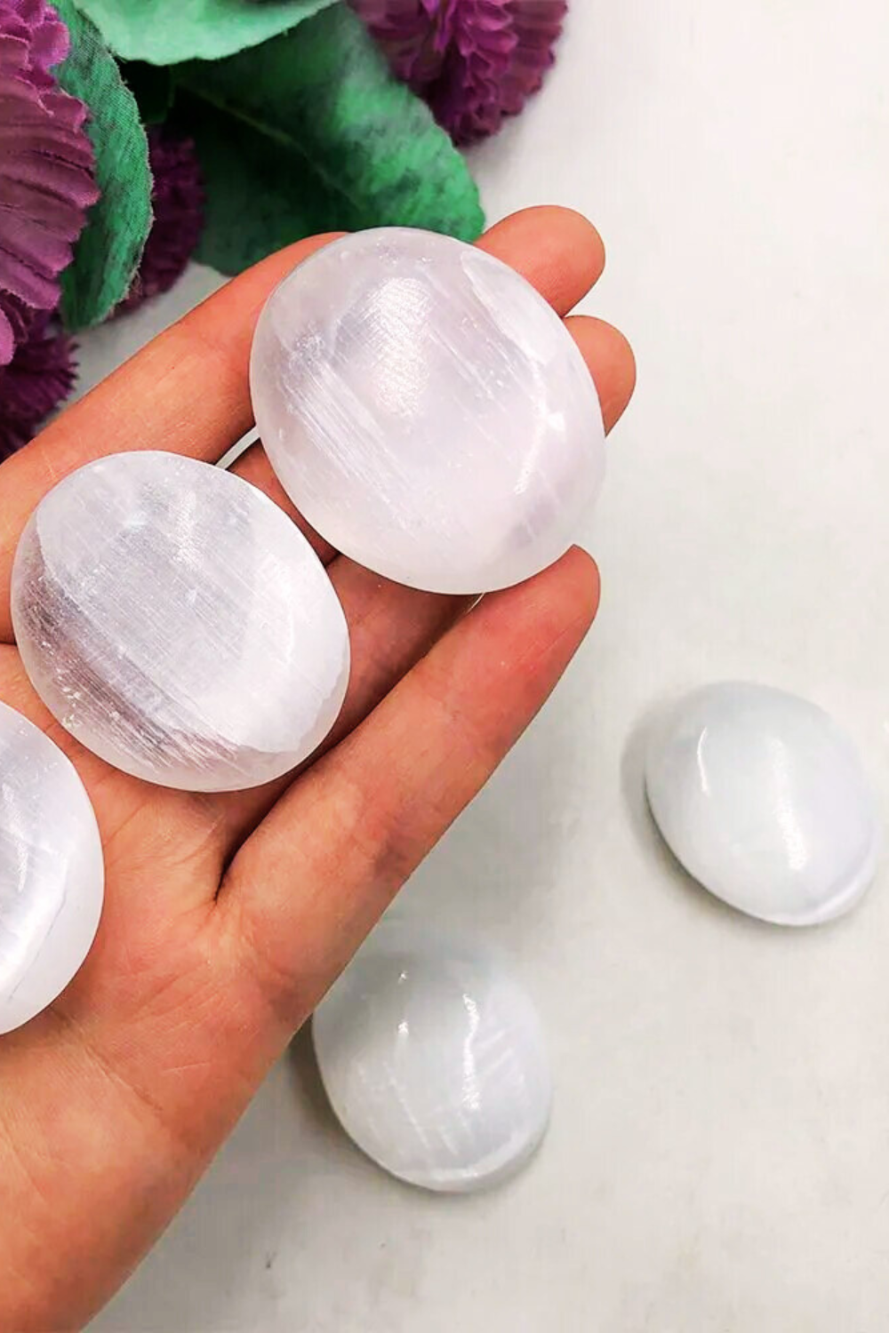 Selenite Natural Stones Palm Quartz Crystals Palm Stone Crystal Reiki Mineral Room Decor Home Decoration