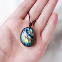 Natural Labradorite Pendant Necklaces Men Energy Quartz Necklaces Stones Ornament