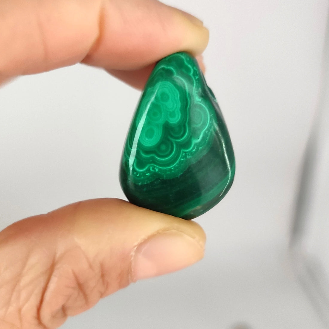 1pc Natural Malachite Tumble Stone